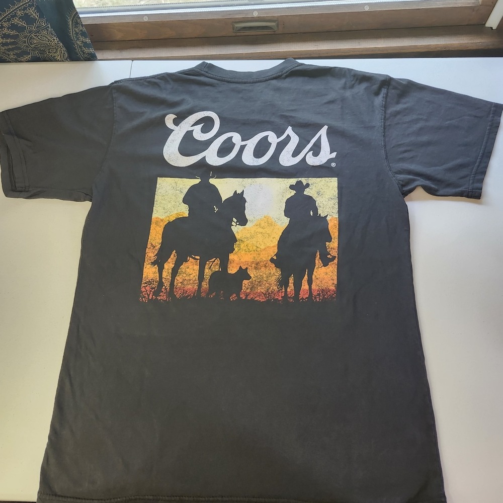 Coors Banquet Beer Classic Retro Style Men's  T-Shirt Black Medium 100% Cotton